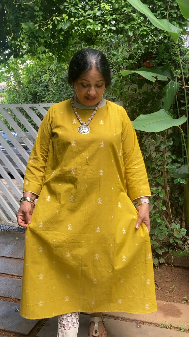 Mustard Bloom | Handwoven Jamdani Elegance